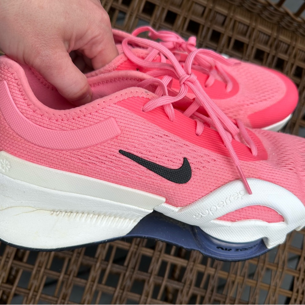 Nike Women’s Athletic Shoes Pink Coral with Black Swoosh - Picture 5 of 5